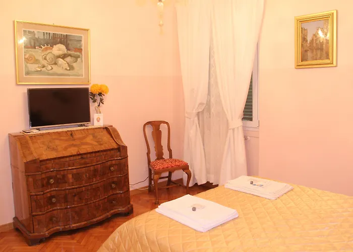 Bardi Luxury Dreams - Ponte Vecchio Florence
